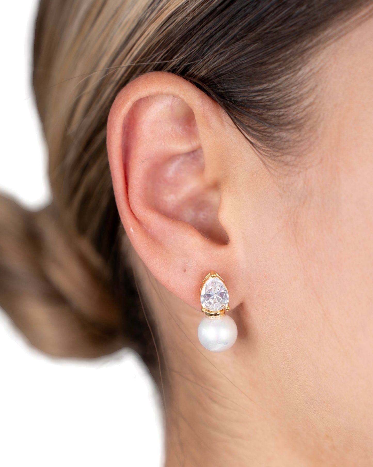 Aretes cristal con perla.