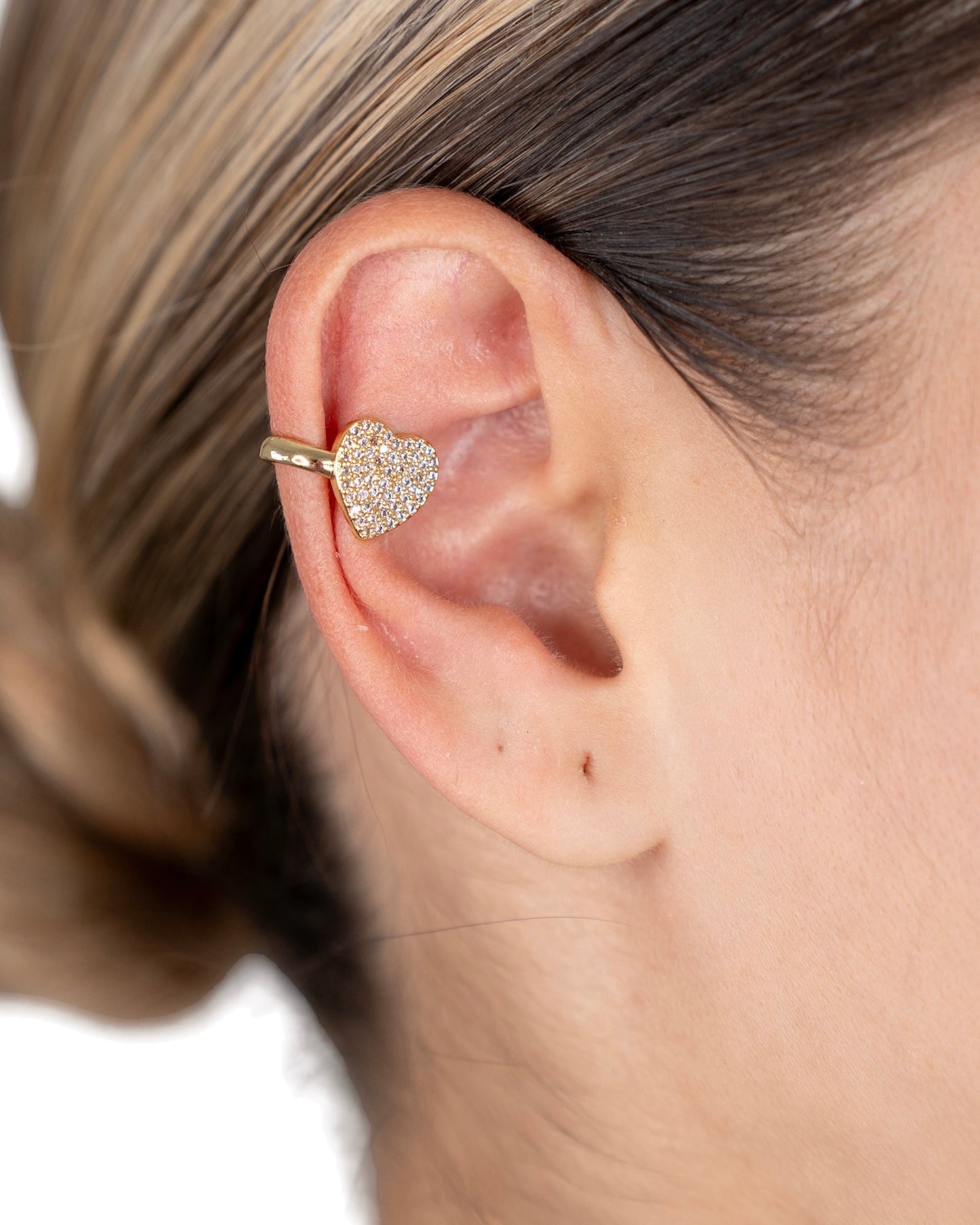 Earcuff corazón con zirconia